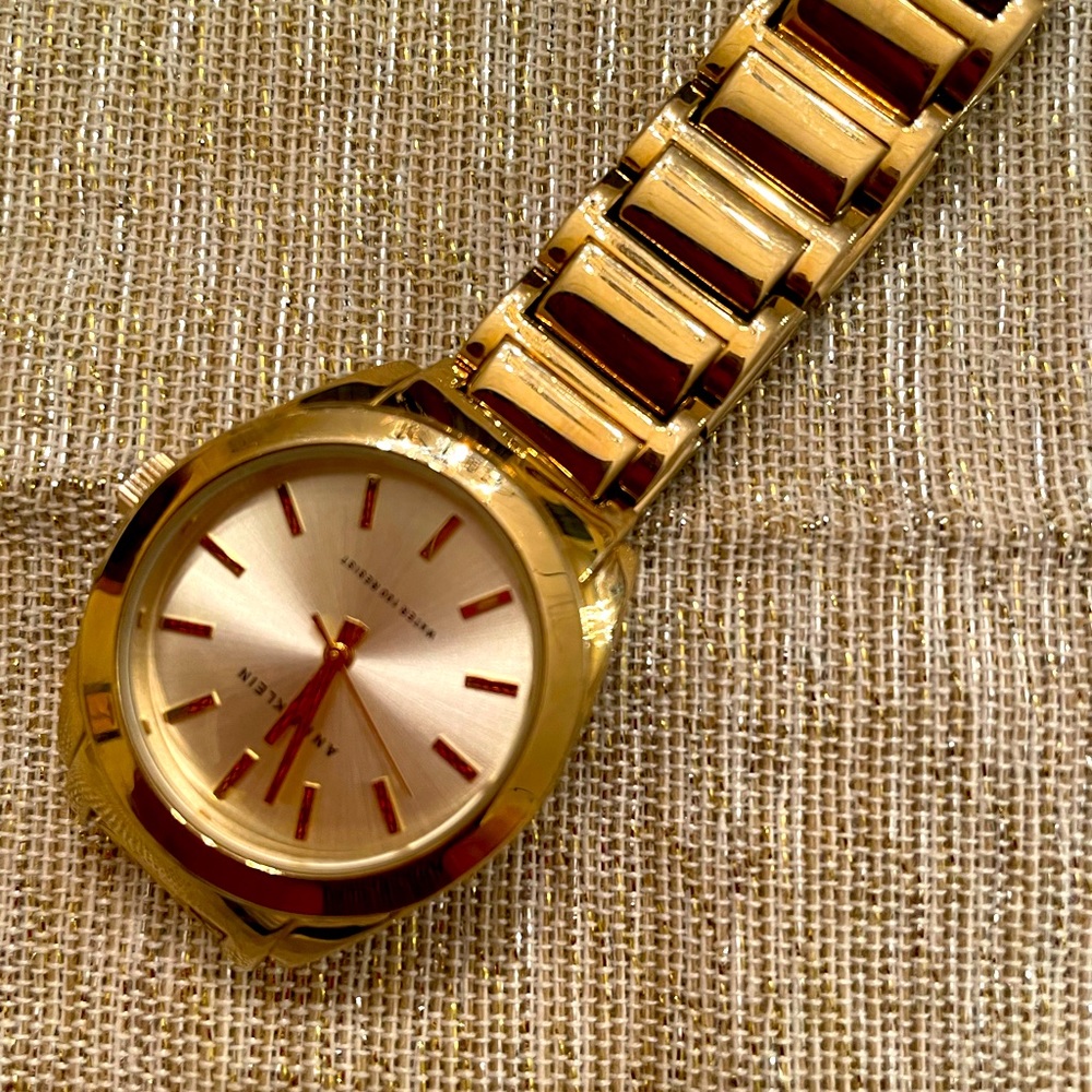 Anne Klein - Picture 2 of 8